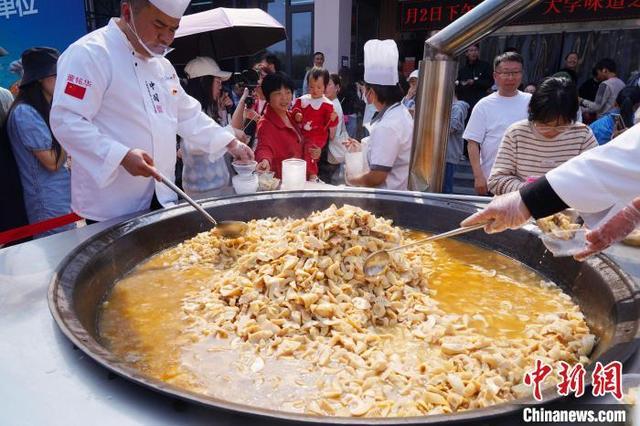 办竹笋宴 千斤竹笋免费尝“鲜” 这所大学实力宠学生！
