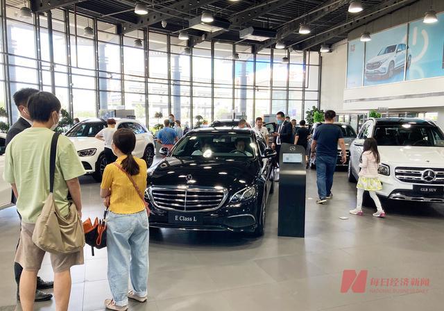 多地出台小客车摇号新政 杭州“久摇不中”可直接领取