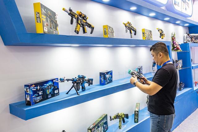 玩具厂造数千支塑料枪被定为枪支 负责人不满刑罚称要继续上诉