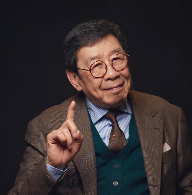 TVB知名老戏骨胡枫获第41届香港电影金像奖“终身成就奖”91岁老戏骨仍不退休！