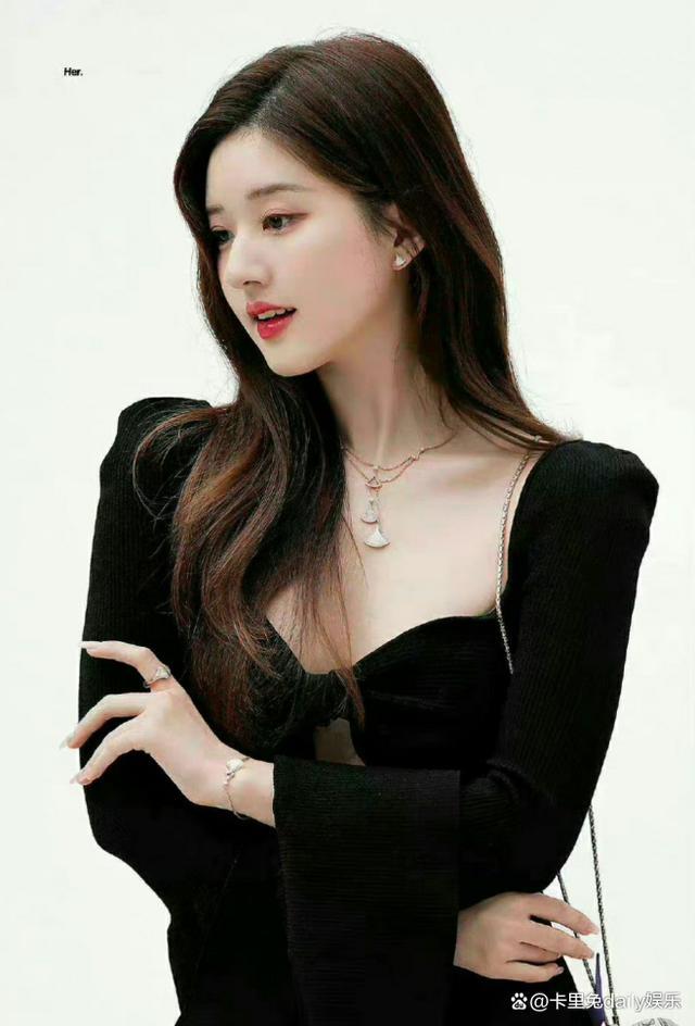 易烊千玺赵露思将合作出演张艺谋导演的《英雄联盟》 双顶流合作拍网剧?