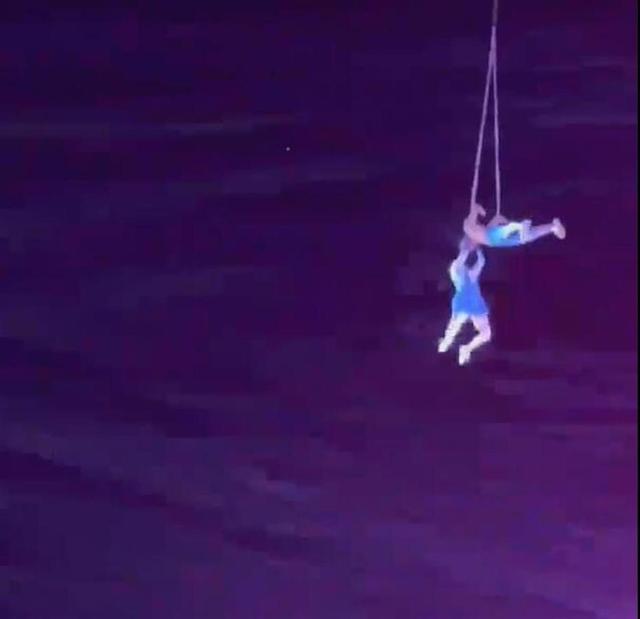 女演员表演高空杂技时出意外 女演员高空坠亡 调查结果官方将通报！