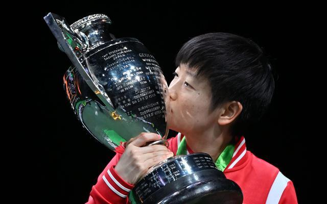 孙颖莎获世乒赛金满贯：拿到这个冠军非常不容易，突破了自己也战胜了自己