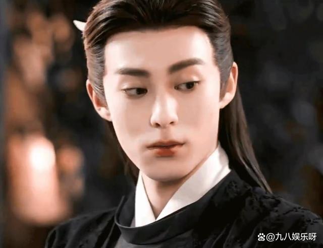 曝王鹤棣田曦薇将合作，细心网友发现新剧导演点赞了两人合作的消息