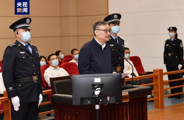 江西龚建华受贿案开庭 检察机关提请以受贿罪追究龚建华的刑事责任