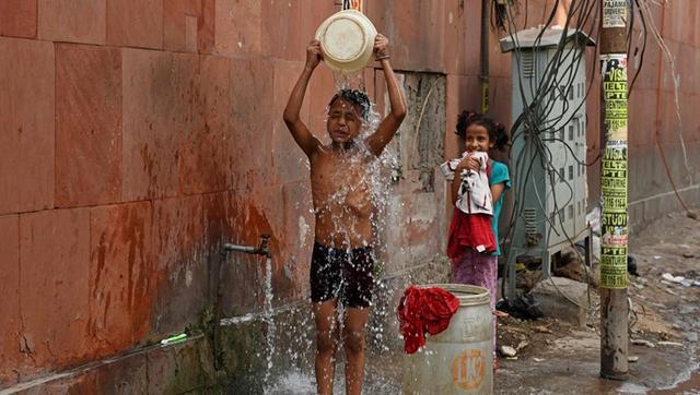 印度热浪侵袭98人被热死，医生表示极端高温导致基础病人病情恶化