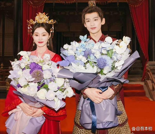 白敬亭宣传长风渡好用劲，偷偷小号夸自己 网友：“显眼包”