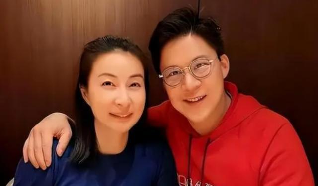 霍启刚被曝时日无多进ICU，老婆哭成泪人，本人愤怒辟谣：瞎扯！！！