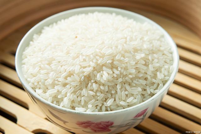 世界大米价格涨至近12年来最高 大米产量大幅下降引发市场恐慌