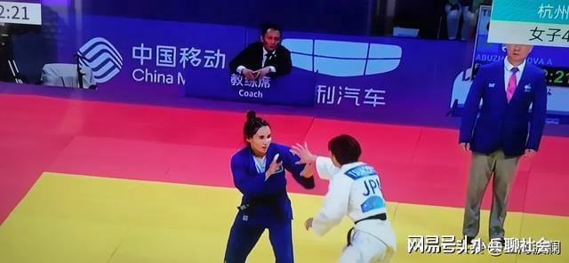 插完哈萨克斯坦选手眼睛后，韩国柔道选手咬日本选手