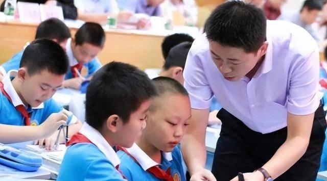 不是在做梦吧，教师退休金或可超过8000元，要满足什么条件？