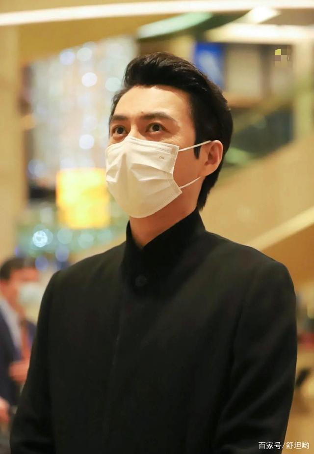 靳东现身济南大学