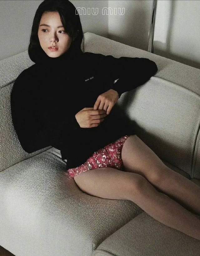 明星赵今麦外穿价值4万元钻石内裤惹争议 看得人目瞪口呆