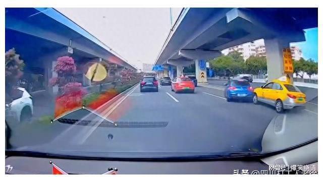 斗气开车酿车祸，网友画图解读广州出租撞宝马全过程