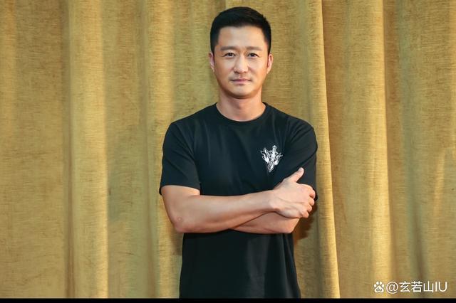 吴京拒绝安保人员围着 让一些人疑惑：为什么不让安保人员保护他呢？
