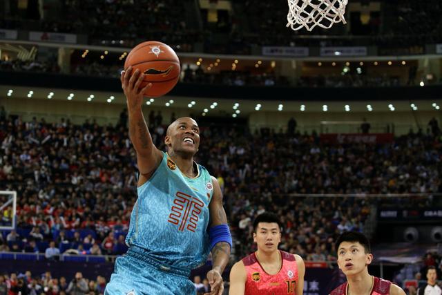 前美职篮球员马布里申请落户香港，曾获“中国绿卡”