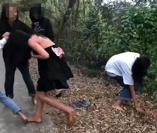 什么样的人容易去霸凌别人 校园暴力，是一个老生常谈却又不得不说的问题