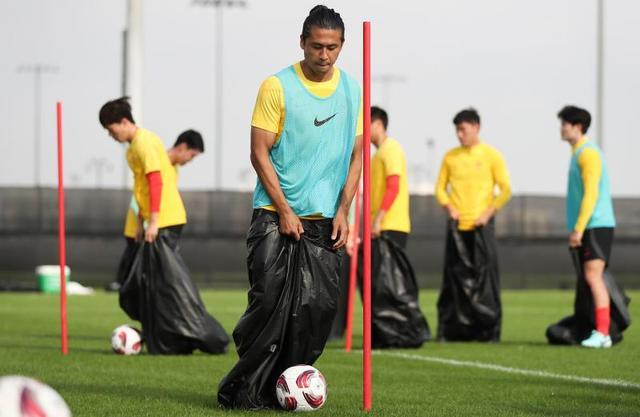 张玉宁上演帽子戏法，国足终结连败奔赴亚洲杯