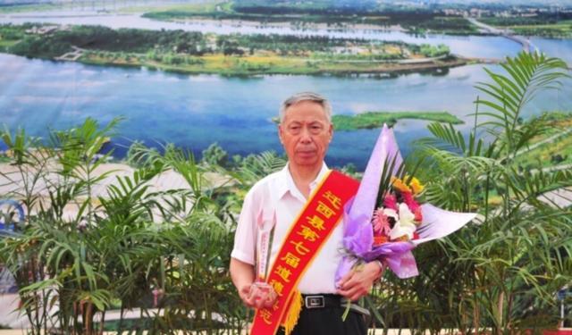 河北一75岁退休干部举报当地县委书记后 被逮捕并提起公诉