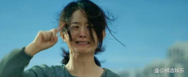 张艺谋夸奖赵丽颖：戏里杠杆，戏外专注！