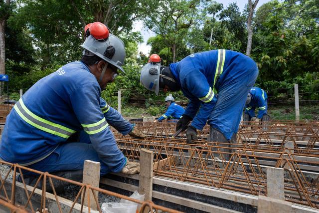 锦绣中国年丨巴西东西铁路建设项目上的中国年