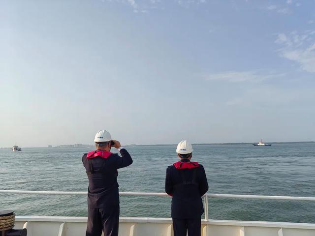 男子乘轮渡趁船只抛锚时跳海失踪 当时在广东湛江