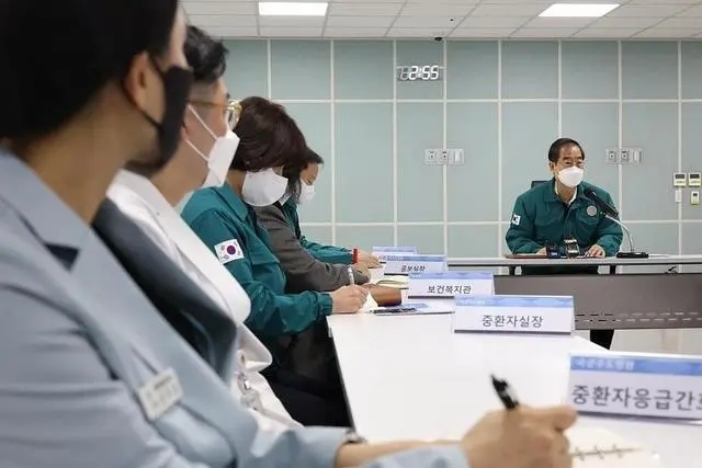 动手了！5名干部被查抄，韩国医政对抗谁更“硬”？