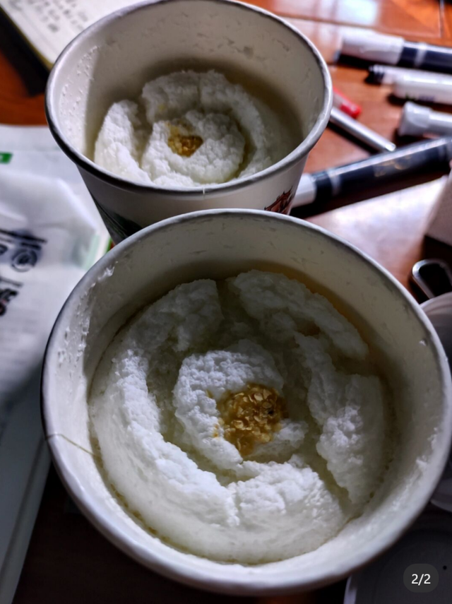 茶颜悦色放置半小时仅剩半杯 店方：奶沫消掉了