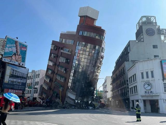 香港游客在花莲被震醒：像闷雷滚动，感觉站都站不稳