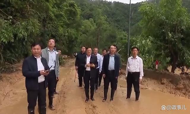 广东省长王伟中到北江大堤检查防汛工作