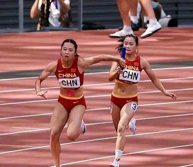 林雨薇100米栏12秒83创佳绩：中国田径新星闪耀国际赛场