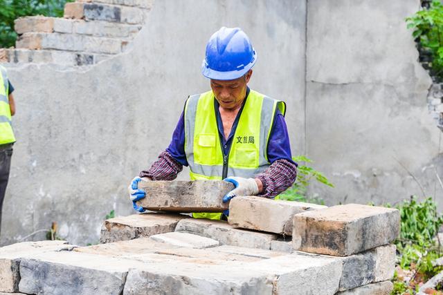 南京栖霞区发现约2万块明城砖 每一块都承载着厚重的历史