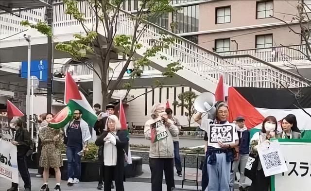 日本民众在东京市中心举行游行 声援巴勒斯坦 反对加沙战争 真假日本人之争引关注