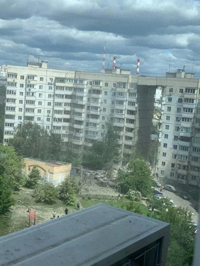 乌导弹袭俄别尔哥罗德居民楼致15死