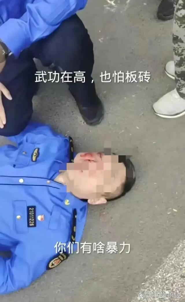 货车上有人朝外扔瓶 男子捡起反砸 冲突背后的因果反思