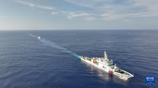 中国海警3502编队在黄岩岛海域投入训练 强化海上维权能力