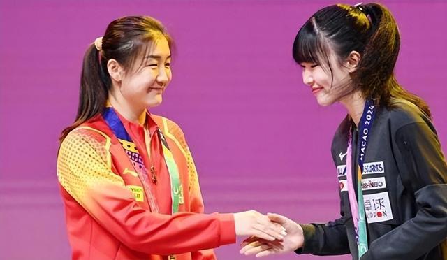 陈若琳陈梦同框亮相：奥运冠军姐妹情深，共赴挑战