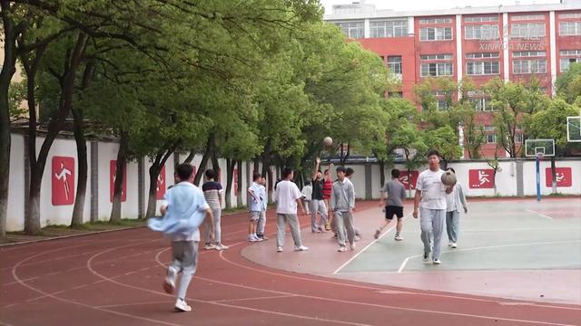 中学生体考神器潜在风险不容忽视 高剂量咖啡因牛磺酸引担忧