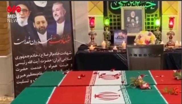 伊朗总统灵柩覆盖国旗画面公布