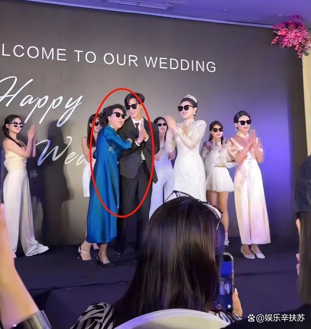 人家秋雅结婚你在这又唱又跳的 婆婆抢风头成焦点