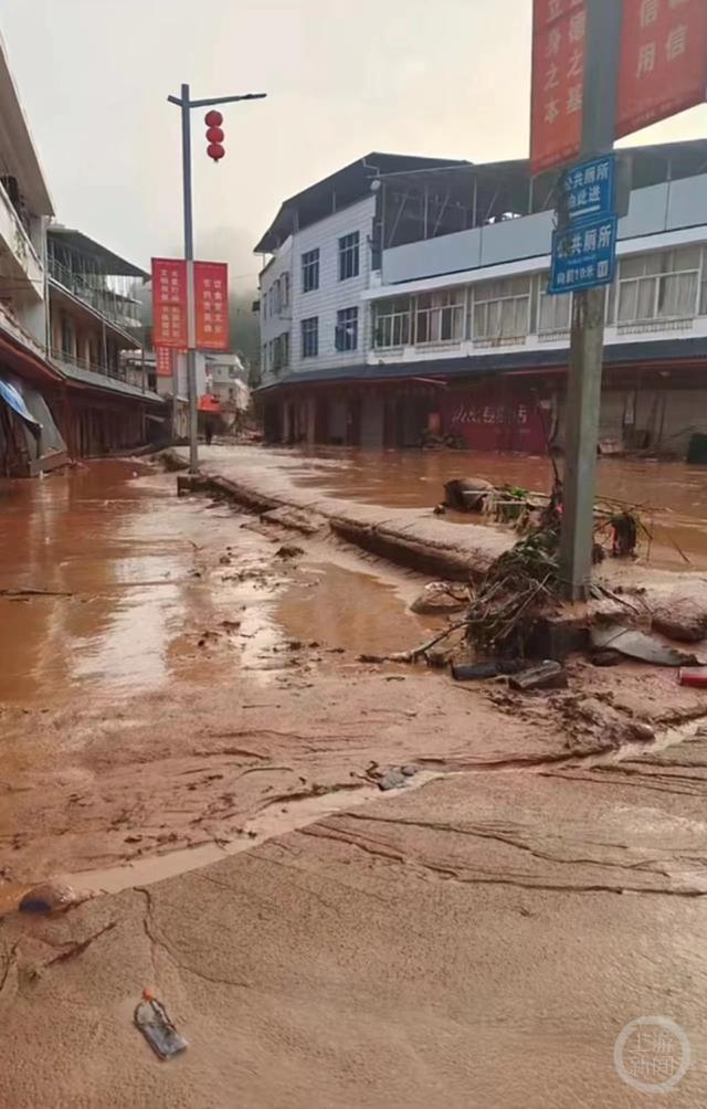 直击特大暴雨后的福建武平 4死2失踪，灾后救援全力展开