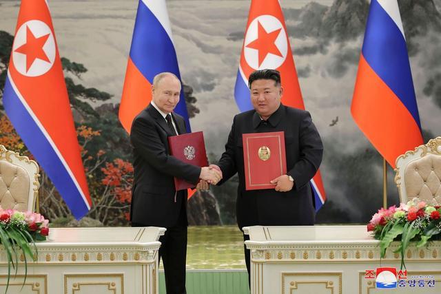 不满俄朝新条约，韩国考虑对乌克兰供武