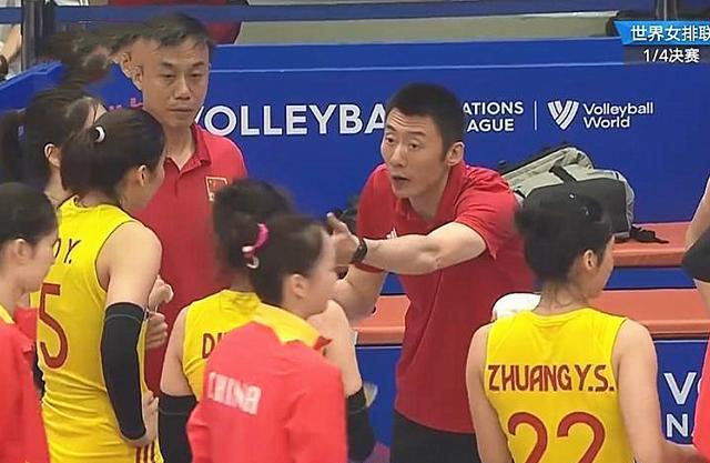 中国女排0-3惨败日本！中国女排选择以二线阵容参赛旨在锻炼新人