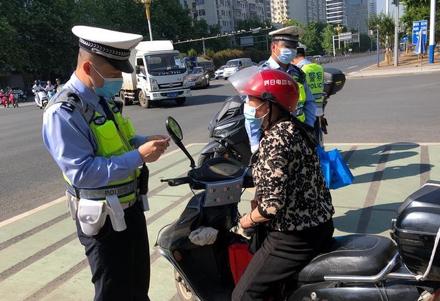 电动车上路交警不查了？明确了：满足各自条件，合规上路不查车！