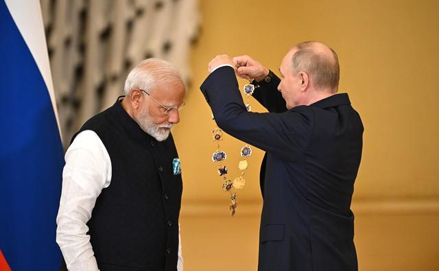 普京授予莫迪圣安德烈勋章 印俄友谊与战略考量