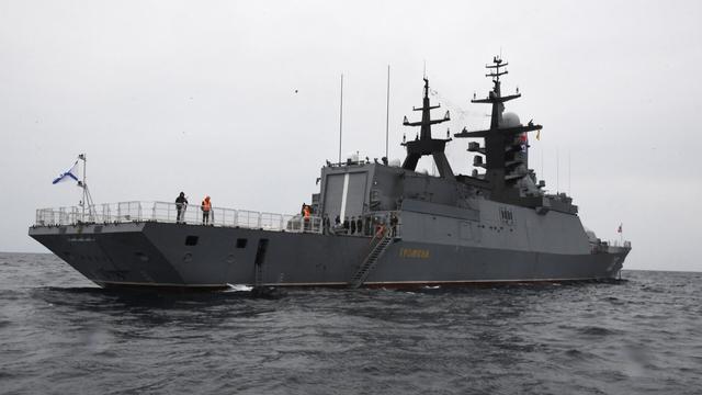 俄罗斯太平洋舰队的尖锐号和响亮号护卫舰已从符拉迪沃斯托克起航
