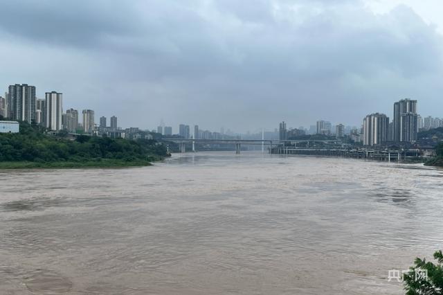 现场直击！今年嘉陵江首轮洪峰已抵达重庆中心城区