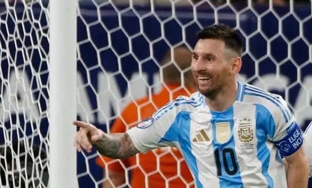 恭喜阿根廷队! 梅西在美洲杯再次创造历史, 网友: 连续夺冠了不起 向四冠王冲刺