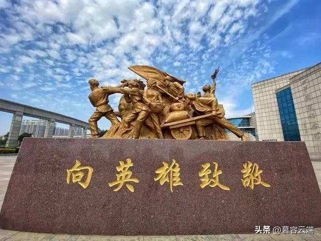 红军雕像被拆 回应:施工操作不当 计划重建铜像致歉