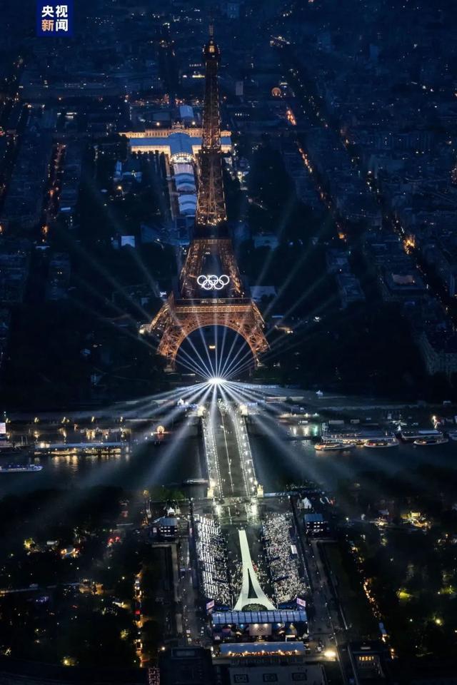 巴黎奥运最伟大最震撼的环节 塞纳河畔流动剧场